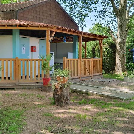 Camping Des 2 Rives- Mobilhomes Etang-sur-Arroux Eksteriør billede